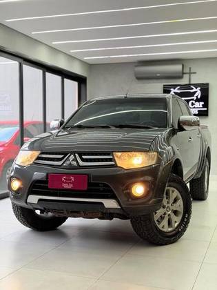 MITSUBISHI L200 TRITON 2.4 HLS 4X2 CD 16V FLEX 4P MANUAL
